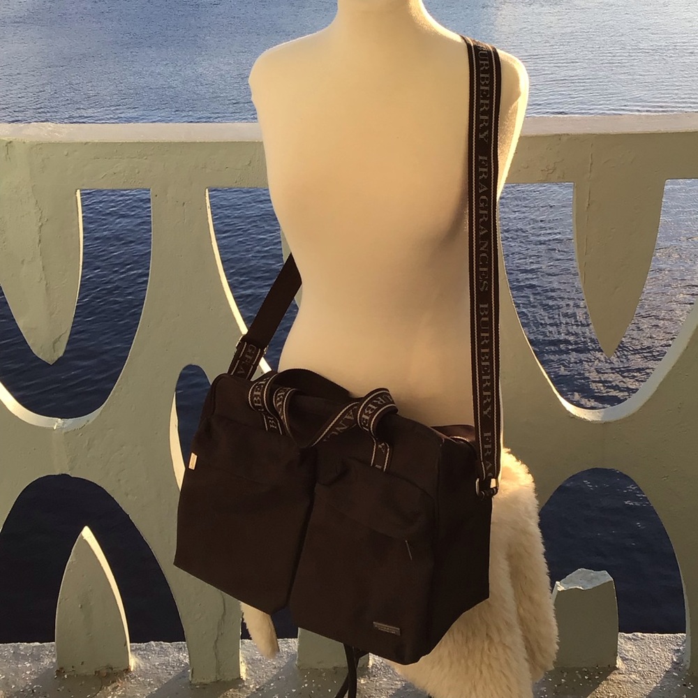 Burberry Fragrances Duffle Travel Overnight Weekender Tote/Shoulder Bag Brown